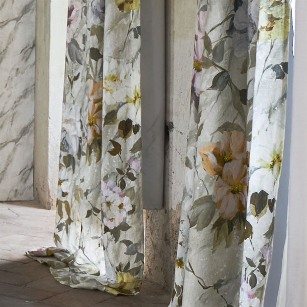 Designers Guild Carrara Fiore Grande Platinum