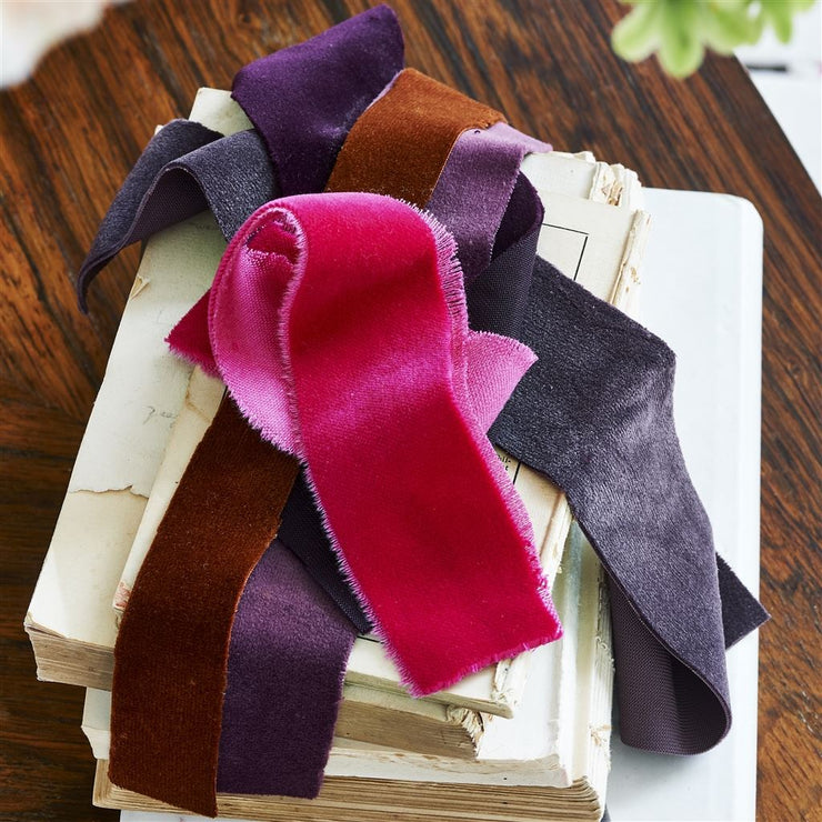 Designers Guild Essentials Velluto Alchemilla