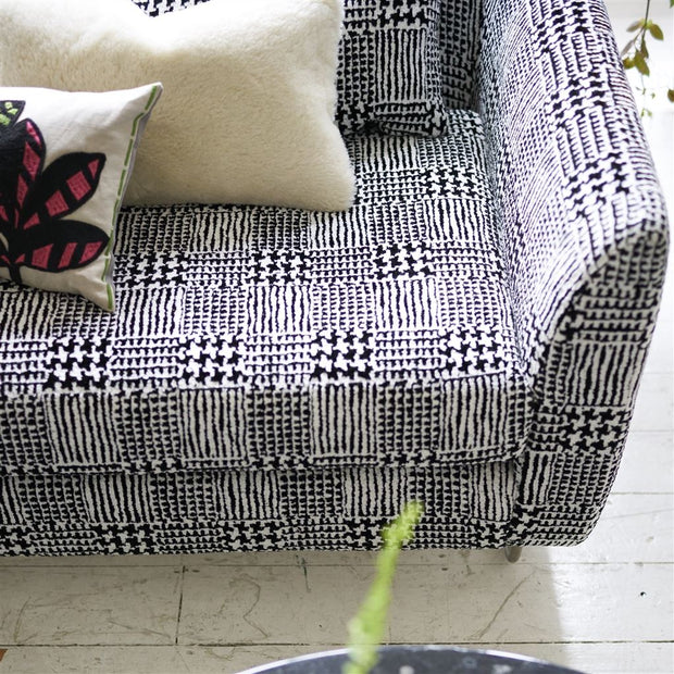 Designers Guild Queluz Noir