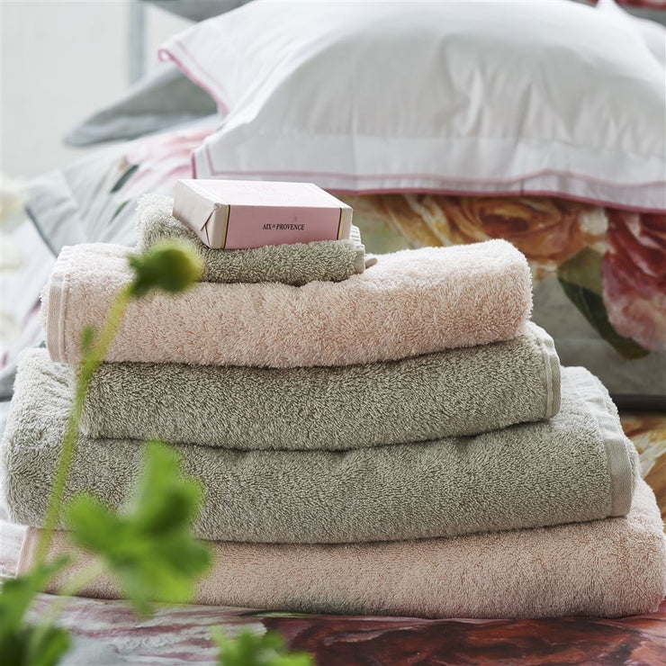 Designers Guild Loweswater Organic Pale Rose Towels