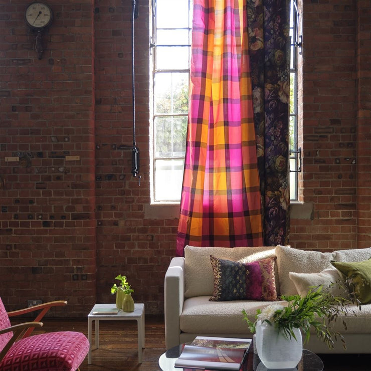 Designers Guild Varanasi Fuchsia