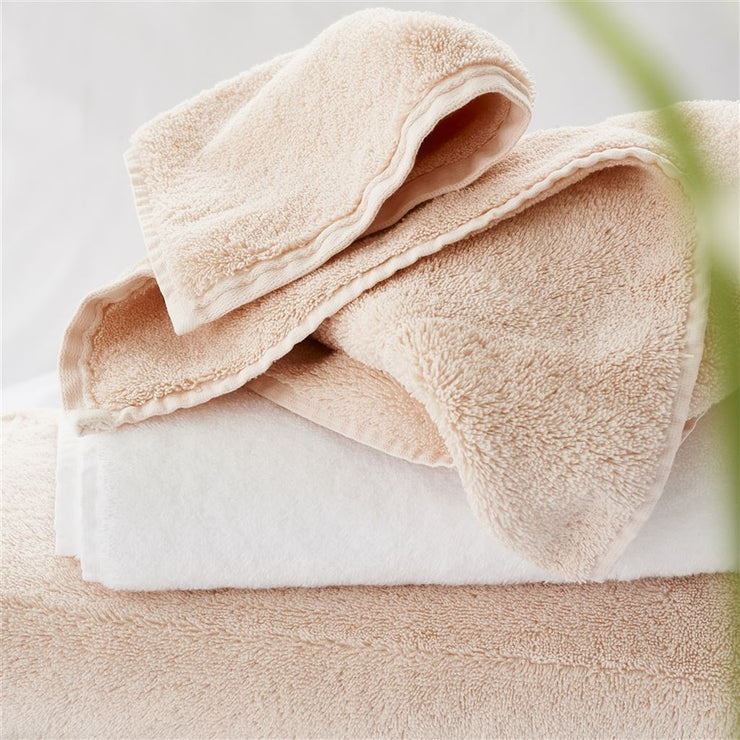 Designers Guild Loweswater Organic Pale Rose Towels
