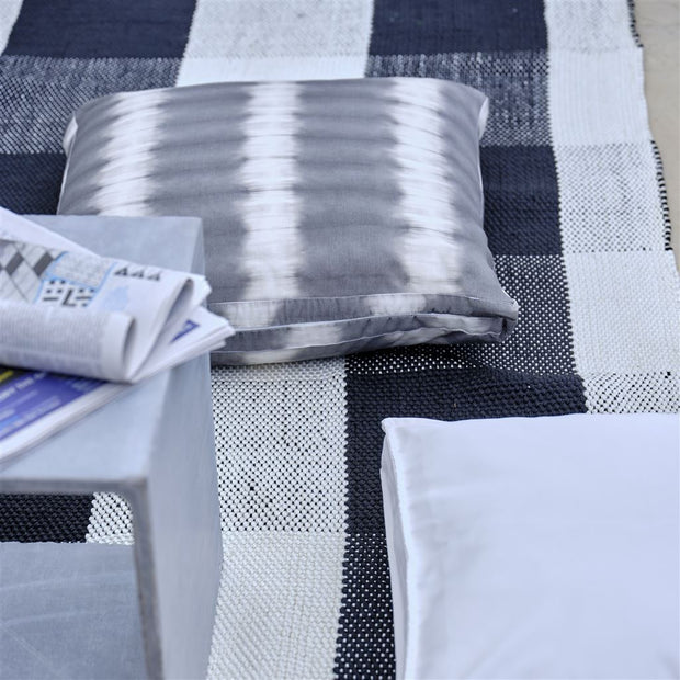 Designers Guild Outdoor Saliya Noir Rug