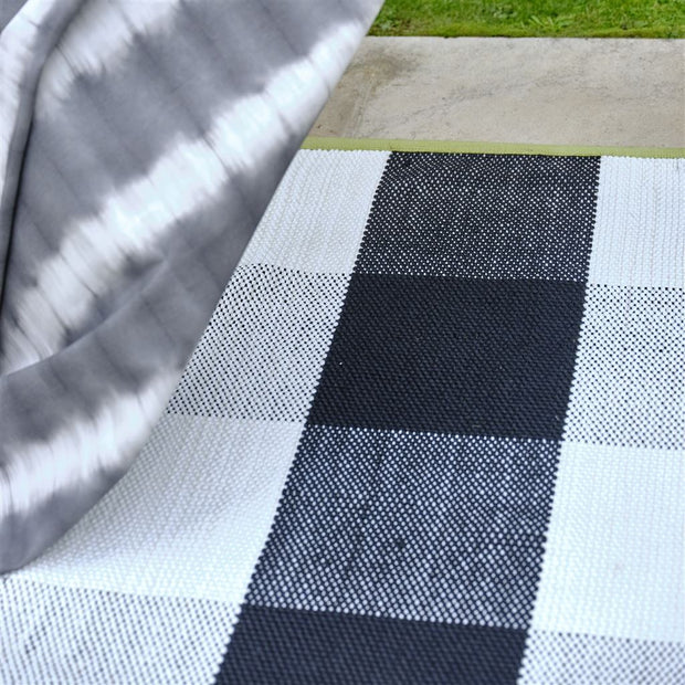 Designers Guild Outdoor Saliya Noir Rug