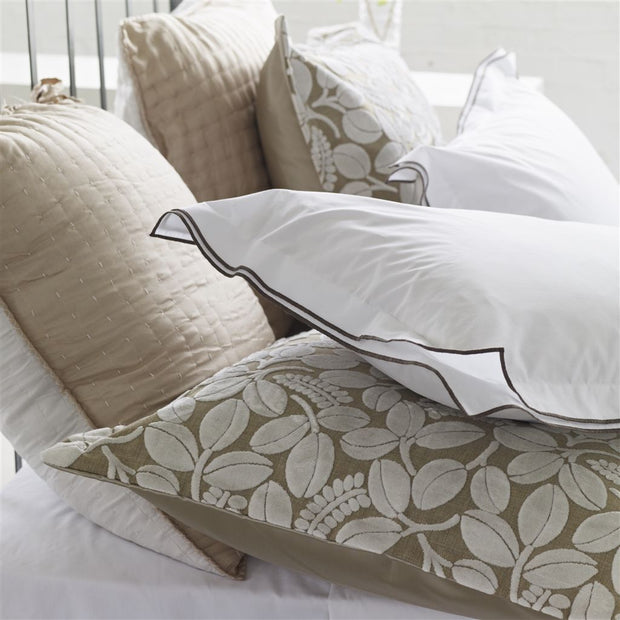 Designers Guild Chenevard Natural & Chalk Quilts & Pillowcases