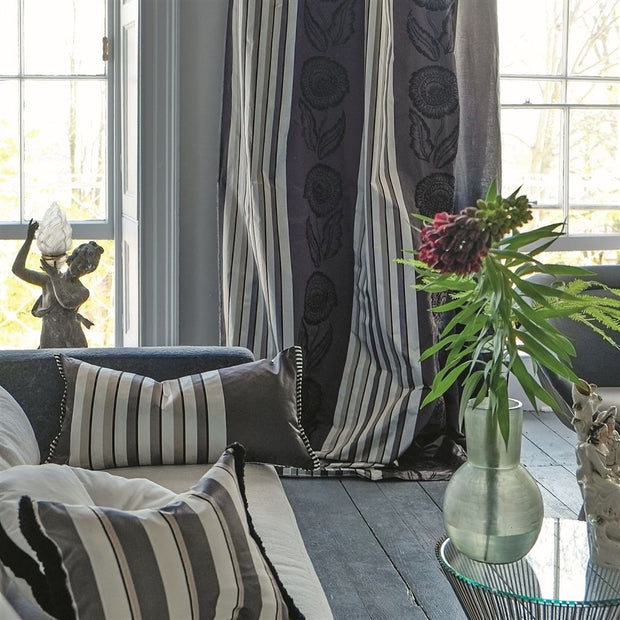 Designers Guild Astrakhan - Magenta