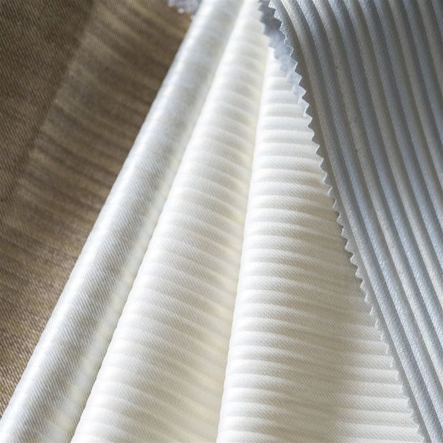 Designers Guild Essentials Platino - Silver