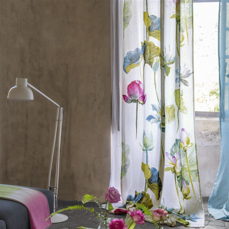 Designers Guild Nymphaea - Camellia