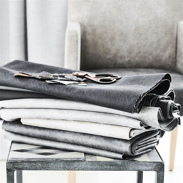 Designers Guild Essentials Mesa - Cranberry